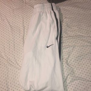 white nike sweatpants